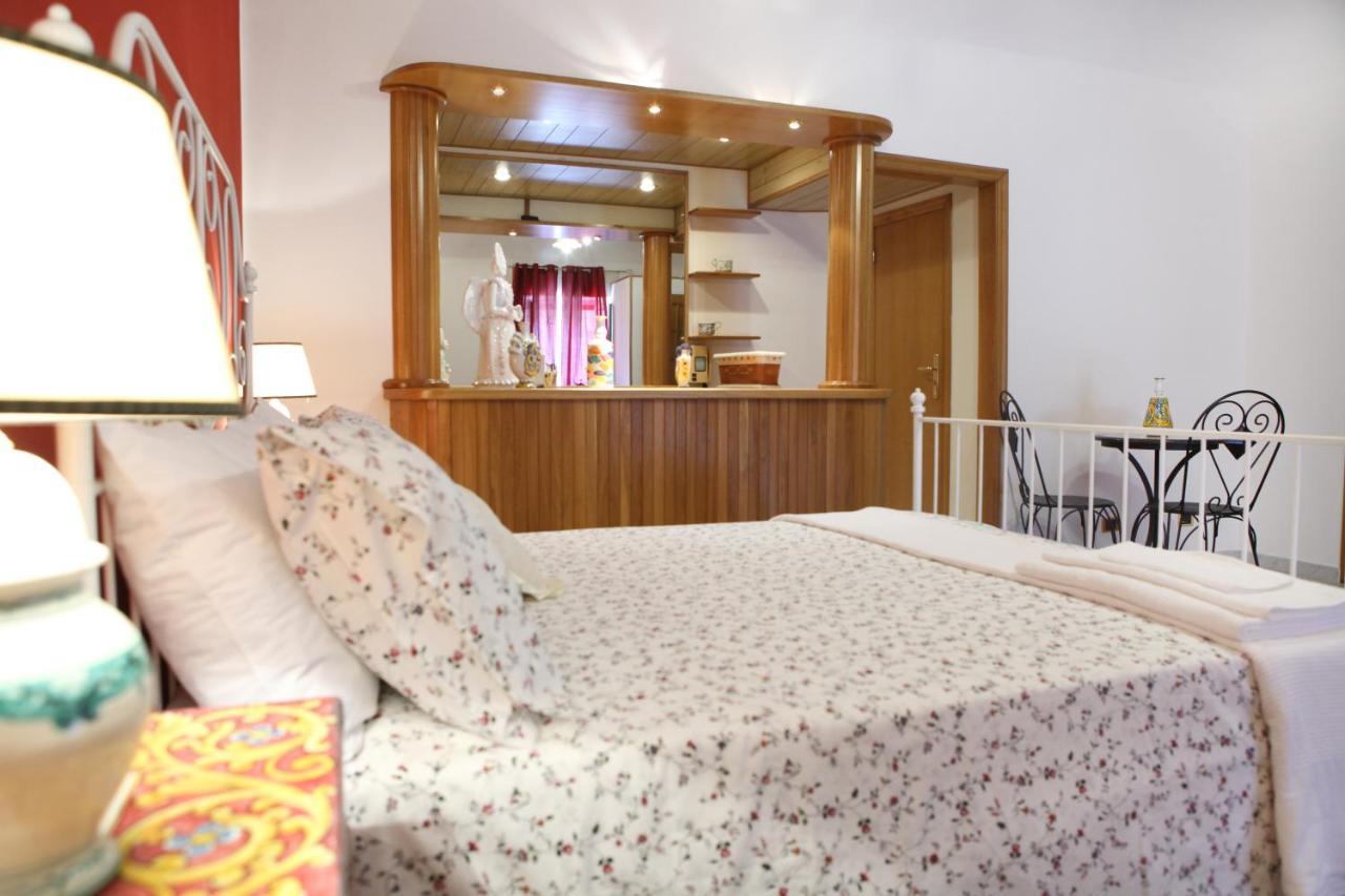 B&B Maia House Santo Stefano di Camastra Zewnętrze zdjęcie